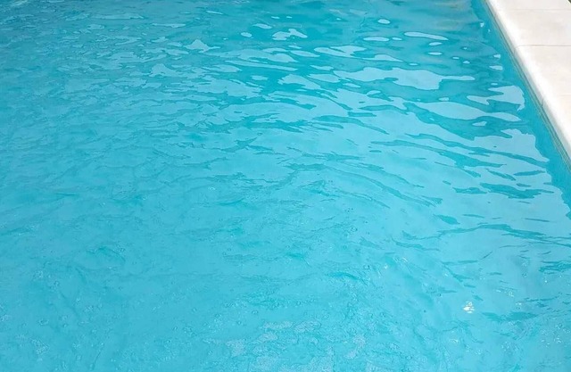 Homerez - Villa elegante en Peñaflor con piscina privada