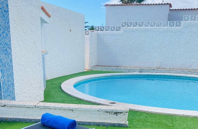 Homerez - Villa exceptionnelle à 1 km de la plage pour 6 pers. avec piscine