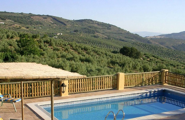 Homerez - Maison pour 6 pers. avec piscine, jardin et terrasse à Montefrío