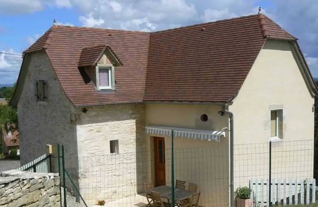 Homerez - Maison familiale à Faycelles avec terrasse