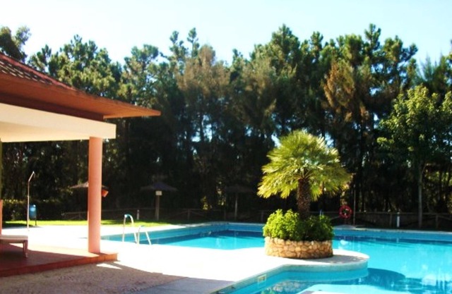 Homerez - Maison à 1 km de la plage pour 6 pers. avec piscine partagée et jardin