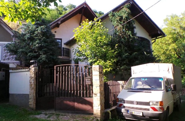 Homerez - Grand chalet pour 10 pers. avec jacuzzi, terrasse et balcon à Sibiel