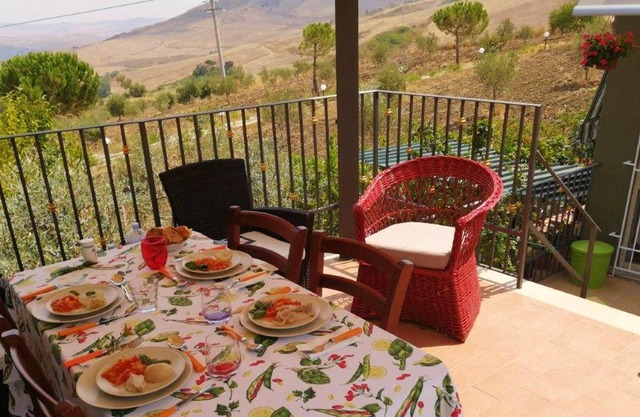Homerez - Joli appartement pour 4 pers. avec terrasse à Lercara Friddi