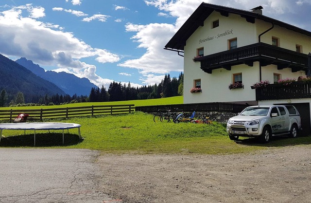 Homerez - Maison à 4 km des pistes pour 8 pers. avec piscine et jardin à Arnbach