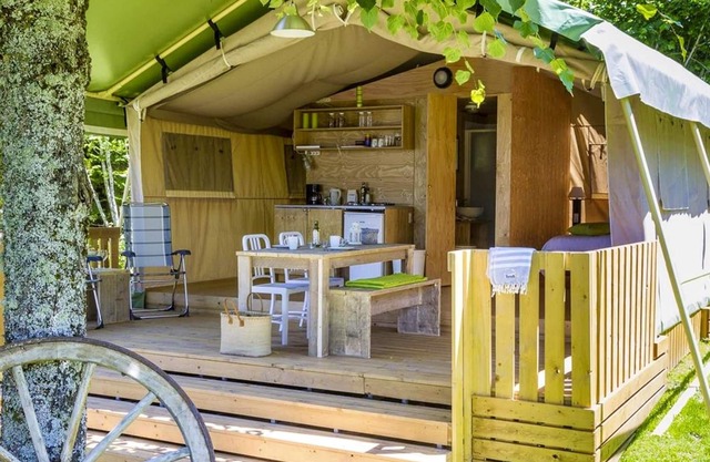 Homerez - Propriété pour 4 pers. avec piscine partagée à Argences-en-Aubrac
