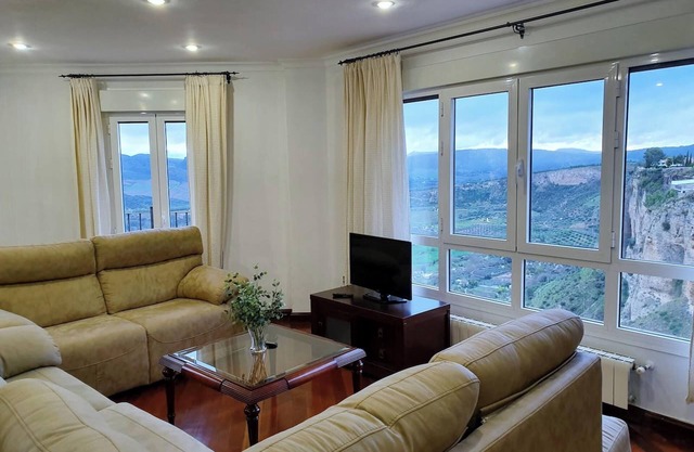 Homerez - Appartement spacieux à Ronda, 140 m²