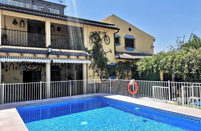 Homerez - Villa spacieuse avec piscine à Palenciana