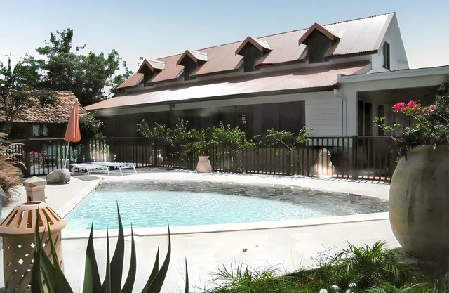 Homerez - Spacious Villa in Diamond with Private Pool