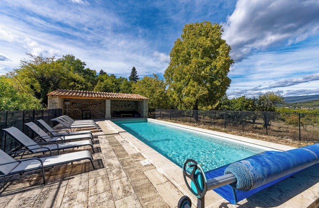 Homerez - Villa spacieuse avec jardin à Saignon