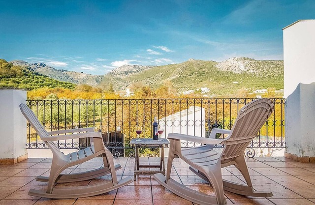 Homerez - Maison pour 10 pers. avec piscine et terrasse à Priego de Cordoba