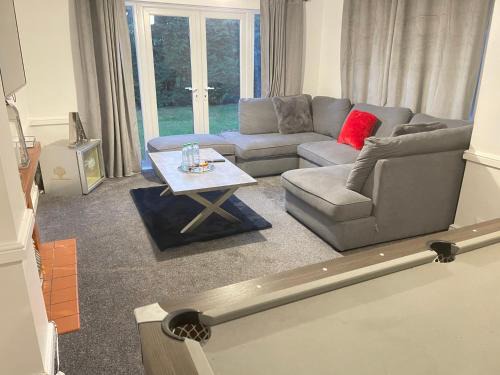 Hometel Digs Large Detached Spacious Comfy Home
