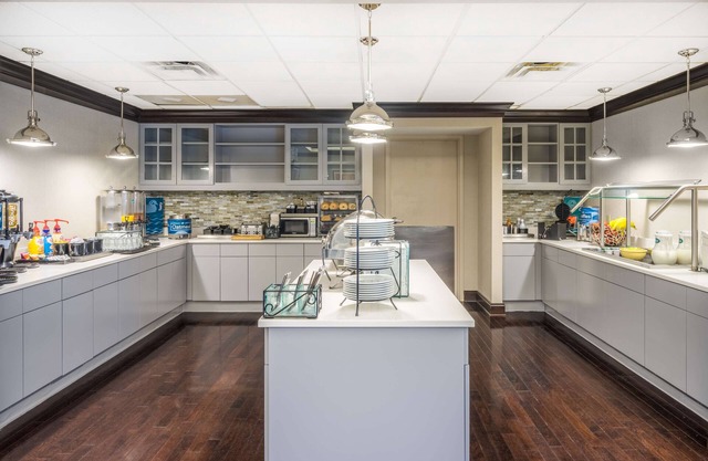 Homewood Suites by Hilton Louisville-East