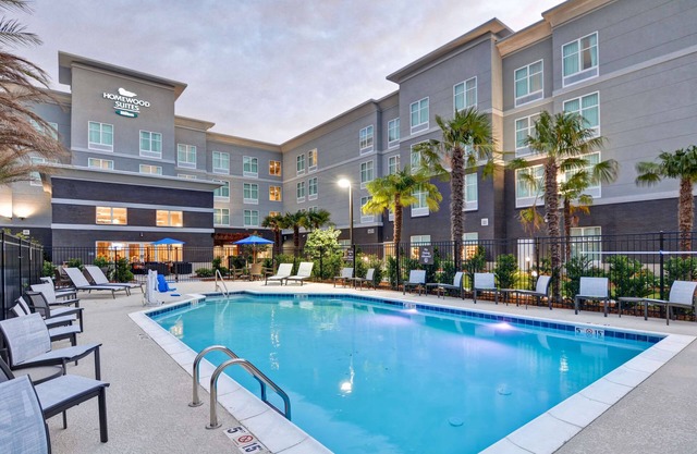 Homewood Suites by Hilton West Bank Gretna