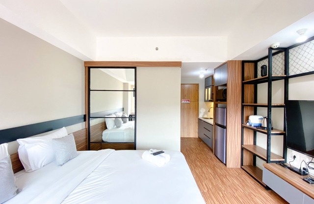 Homey And Simply Look Studio Gateway Park Lrt City Bekasi Apartment