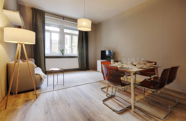 Moderne Altbauapartments nahe Stadtzentrum und Weinberge