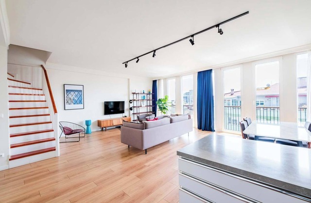 Homie Suites | 2br Duplex Penthouse/ Sea View #M10