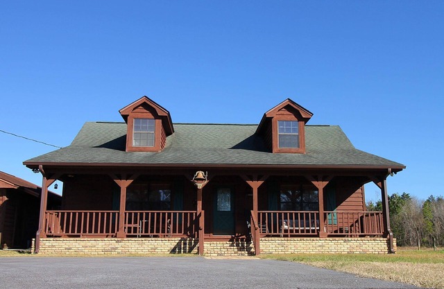 Ranch House sur un lac assez