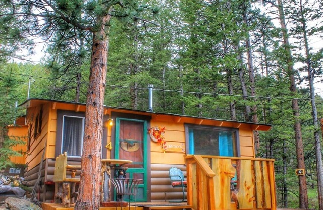 Honeymoon Cabin - The Iconic Lovebirds Hideaway Duplex