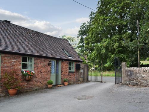 Honeysuckle Cottage - Uk4177