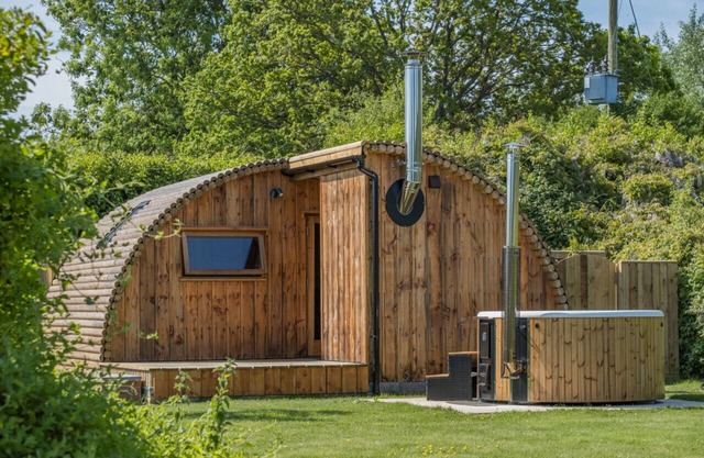 Honeysuckle Hideaway - Newchurch