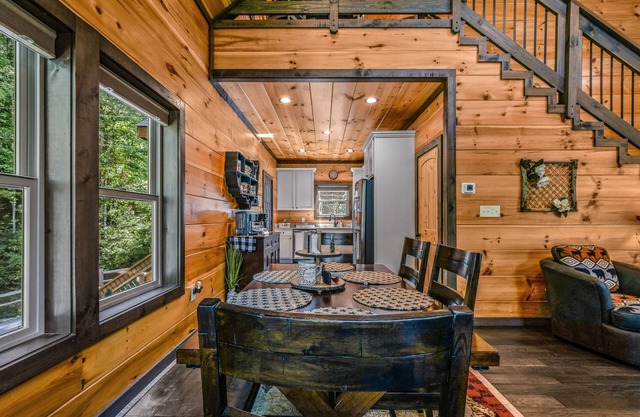 Honeysuckle Hill 2 Bedroom Cabin by RedAwning