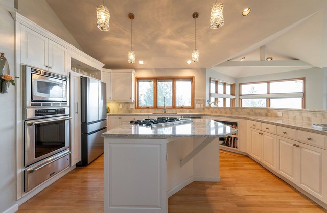 Hood Canal LUX Waterfront Group Retreat