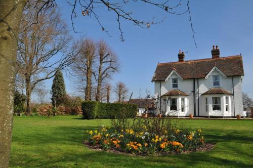 Hookwood Lodge London Gatwick