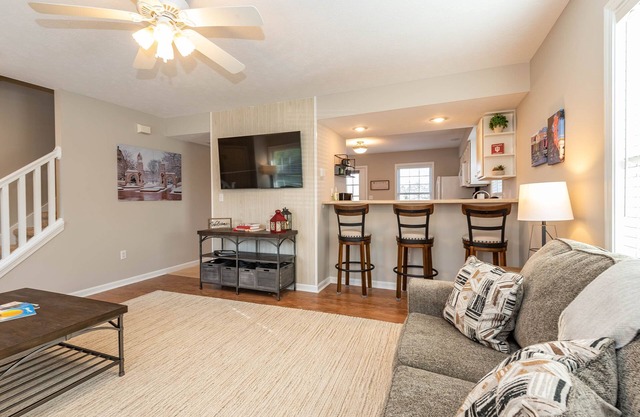 Hoosier Happiness, Too! *3 Bedroom Suites*