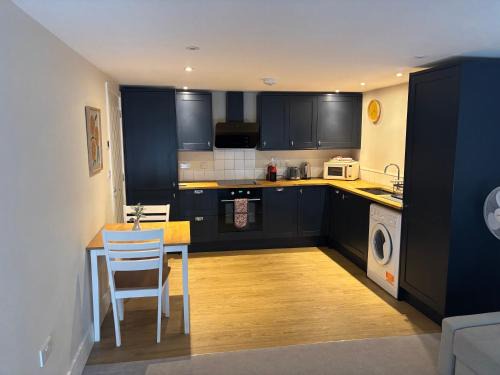 Hop Loft, Huntingdon town centre - Free parking close by