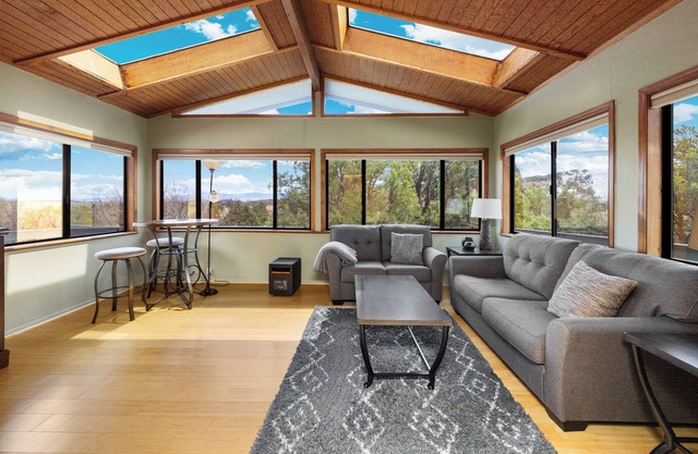 Horizon Hills Chalet