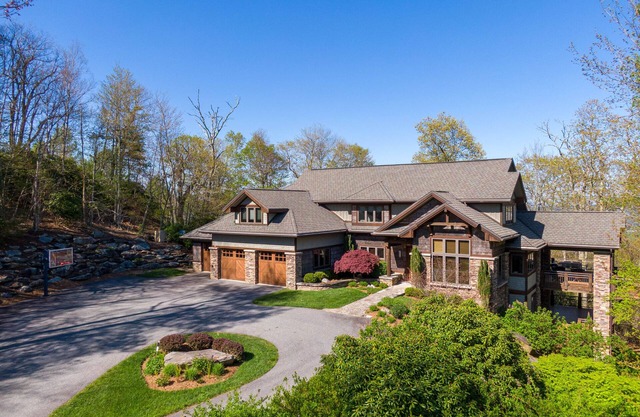 Superbe maison de montagne de luxe à 10 minutes du centre-ville de Boone!