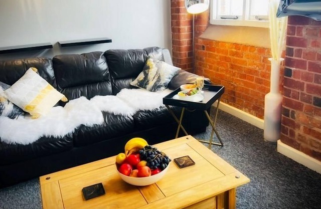 Horninglow Street - Chic 1bed Apartment with free parking