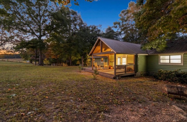 Farm Experience Beautiful Log Cabin