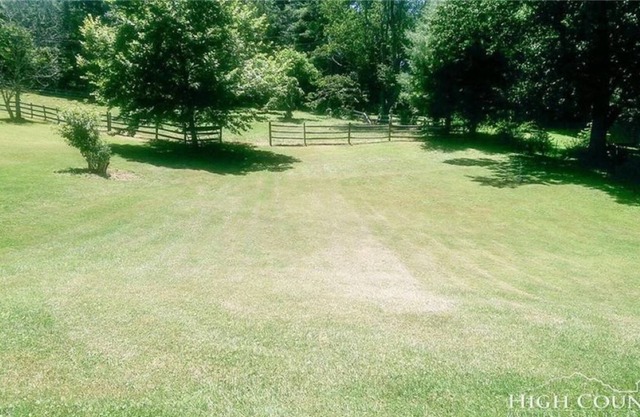 Cadre convivial pour les chevaux, pratique pour le golfe du Vieux Beau et le Blue Ridge Pwy