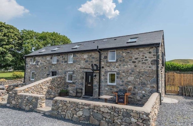 Horseshoe Cottage historic gem near Snowdonia.