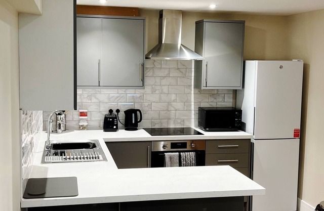 Appartement-Supérieure-Douche-Vue sur Rue-House 3