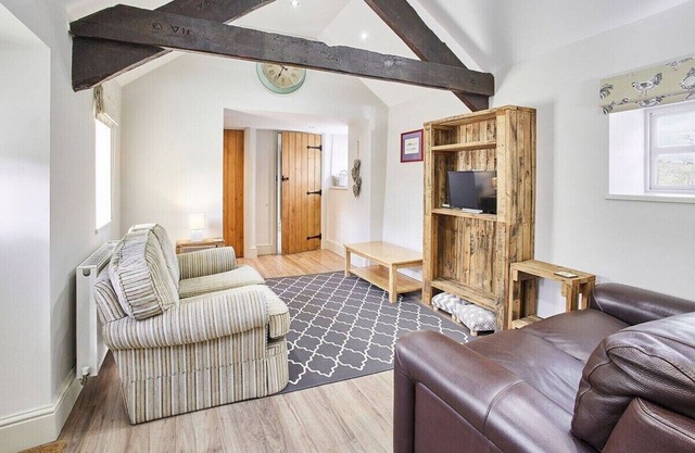 Host & Stay | Cote Su