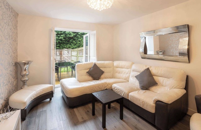 Host & Stay | Coventry Street