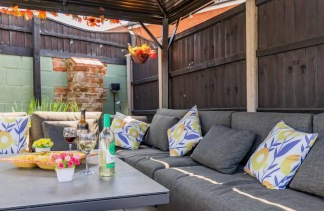 Host & Stay | Dragons Rest
