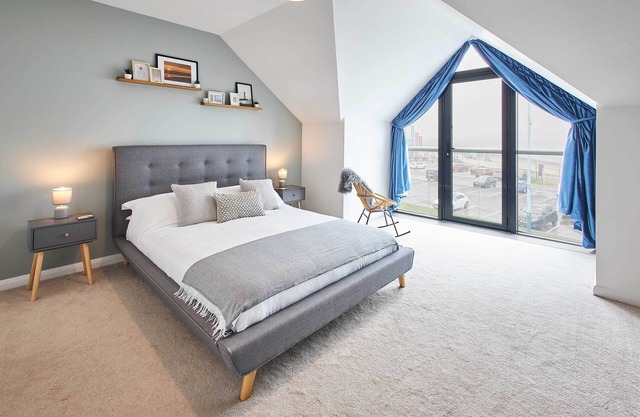 Host & Stay | Empress Point