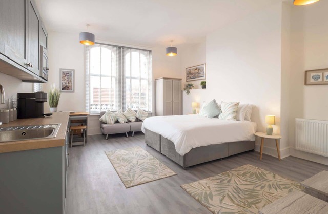 Host & Stay | Harbour Point