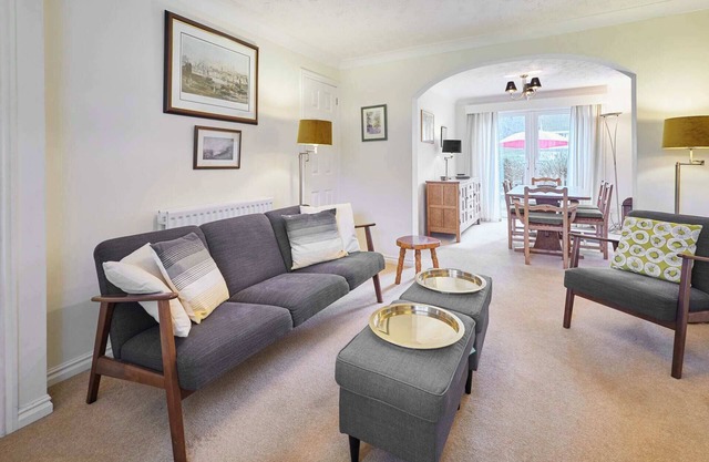Host & Stay | Homewood