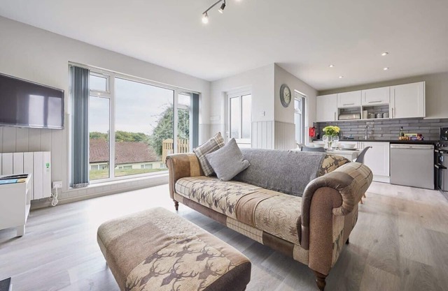 Host & Stay | Robin's Nest