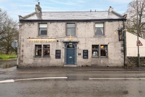 Host & Stay - Woodroffe Arms