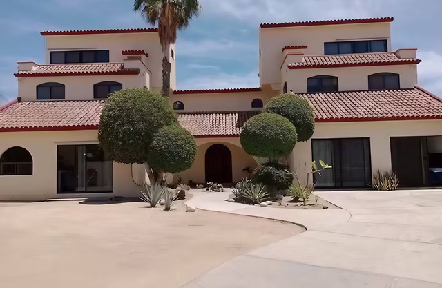 Hostal Hab. 2, En Zona Hotelera, Campo de Golf, con Alberca y Cerca de la Playa.