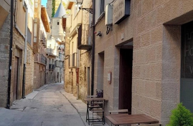 HOSTAL VILLAVIEJA IN OLITE, OVERLOOKING THE ROYAL PALACE.