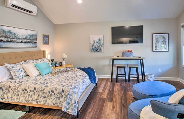 NEW! Hot Springs Cottage 2, Mins to National Park!