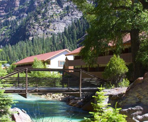 Hot Springs Inn