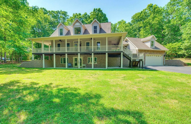 Hot Tub & Amenity Access: Lake Anna Retreat!