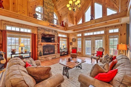 Hot Tub and Game Room A Mountain Dream in Vilas